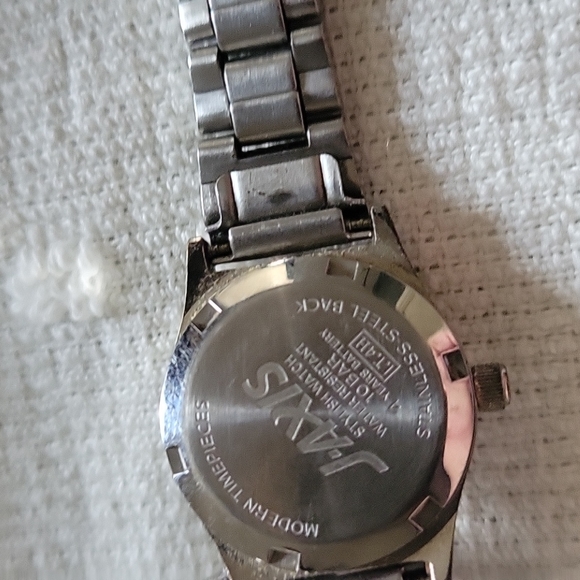 Ladies Watch,Script Stainless Steel,very Nice! EUC,only needs battery - Picture 4 of 7